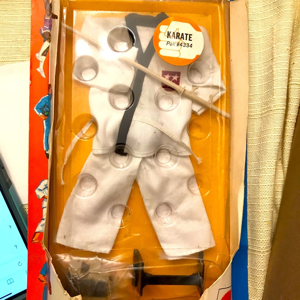 1971 Mattel Big Jim New in Damaged Packaged but Sealed 🥋 Karate Suit & Kit 🥋